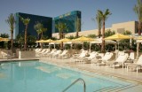 Pool The Signature at MGM Grand